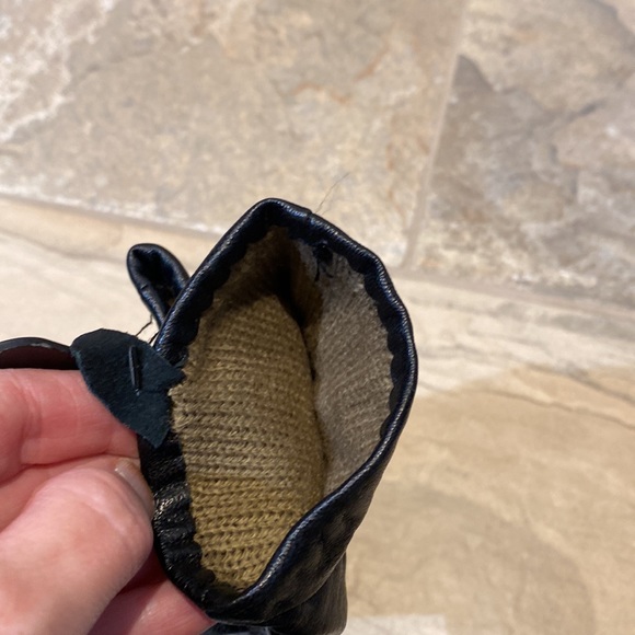 Leather Gloves - Picture 3 of 10